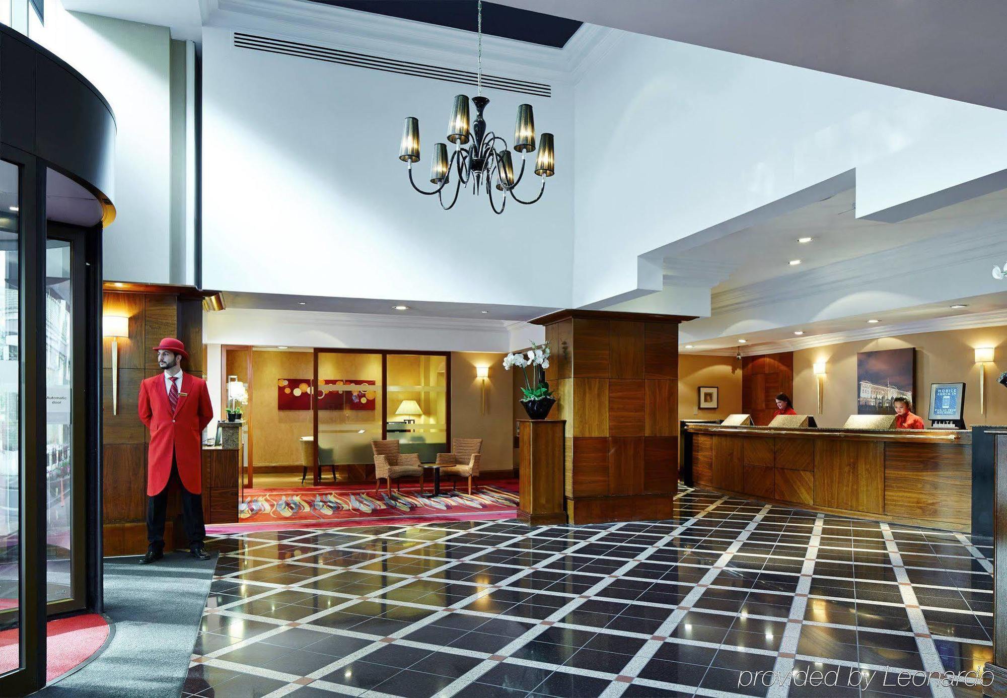 London Marriott Hotel Marble Arch Экстерьер фото